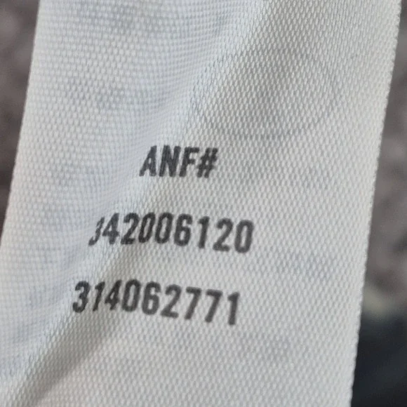 Hollister Mini Micro Distressed Denim Jean Skirt Y2K Size 3 W26 Preppy Cali - Picture 7 of 9